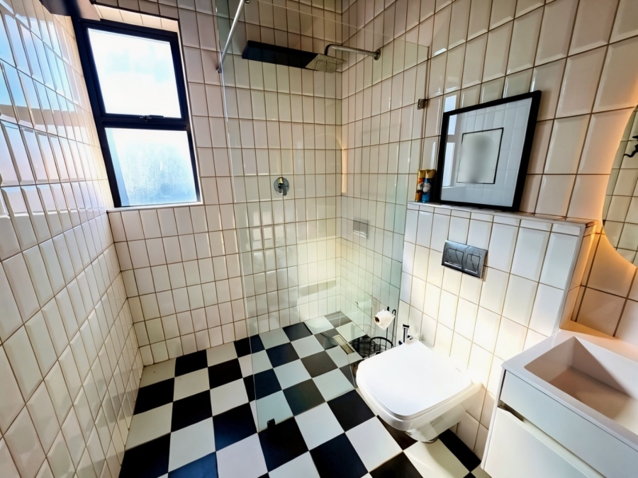 To Let 3 Bedroom Property for Rent in Sandown Western Cape